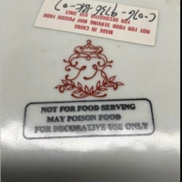 Asian Gold & Black Asian Ring Porcelain Vase  Handpainted Handcrafted 7.5Wx7”T - Picture 4 of 4